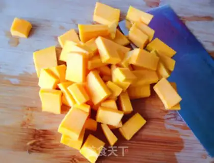 Make Pumpkin silver ears step 1