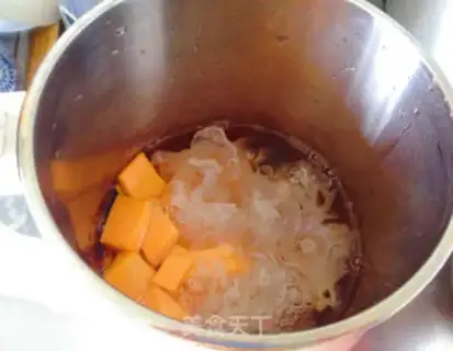 Make Pumpkin silver ears step 2