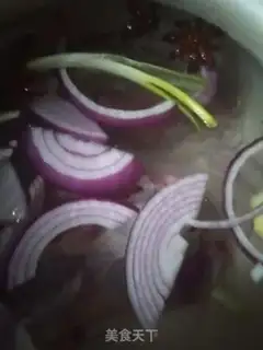 Make Cracker beef soup pan step 1