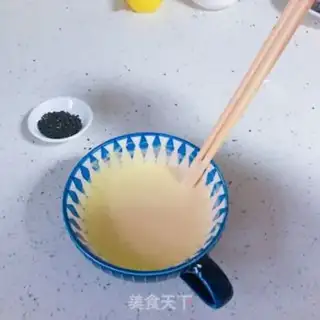 Make Black sesame egg rolls step 1
