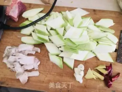 Make Sichuan fried pork step 0