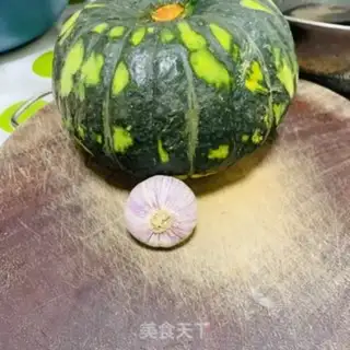 Make Garlic mud evaporating beluga step 0