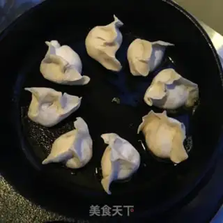 Make Hold on to the omelet step 1