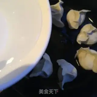 Make Hold on to the omelet step 2