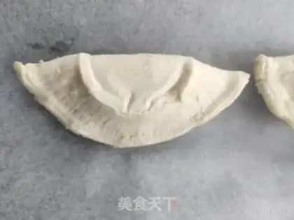 Make Banana egg pie step 3