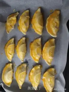 Make Banana egg pie step 4