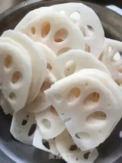 Make ♪ The twirl ♪ step 1