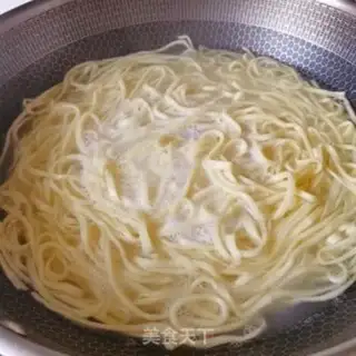 Make Hands on egg noodles step 7