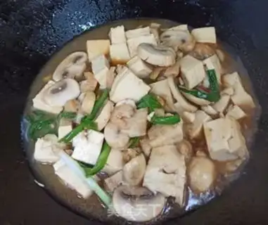 Make Onion fragrance, mushroom tofu step 4