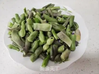 Make Spicy oil step 1