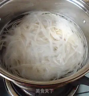 Make Squeeze beef noodles step 1