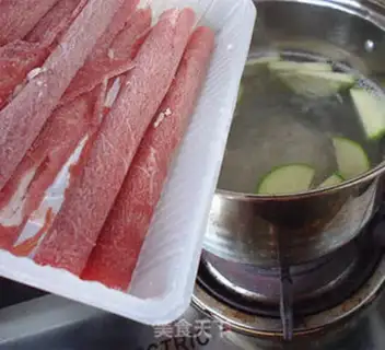 Make Squeeze beef noodles step 3