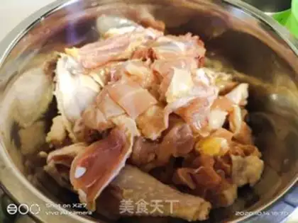 Make Chicken mushroom rotting soup step 1