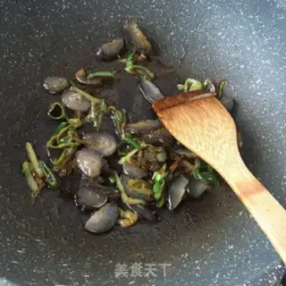 Make Sea cucumber squirming eggs step 6