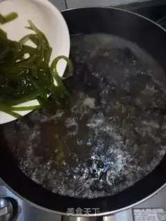 Make Shrimp with egg soup step 4