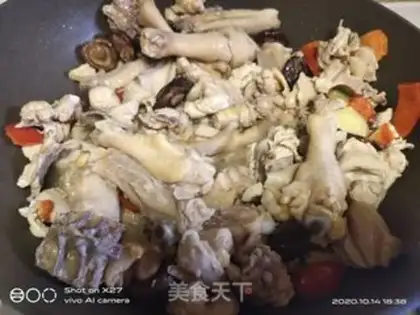 Make Chicken mushroom rotting soup step 6