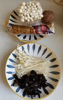 Make Weenie mushroom stew step 0