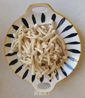Make Weenie mushroom stew step 2