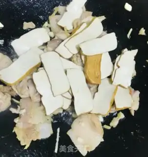 Make Four seasons of bean-dried fried meat step 5