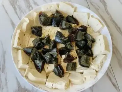 Make Pyramid tofu pine eggs step 1