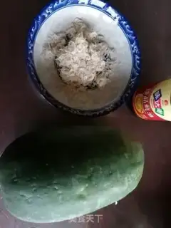 Make Shrimp peeled melons step 0