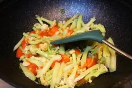 Make Tomato fried organic vegetables step 5