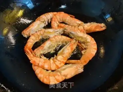Make Pyramid-snack-snack-snack step 1