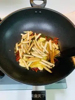 Make Scrambled cabbage step 1