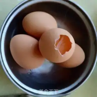 Make Spicy egg box step 11