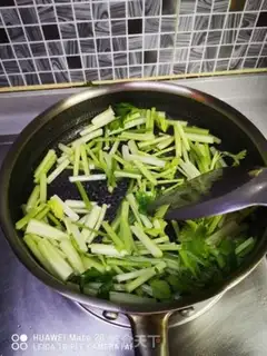 Make Celery makes black fish step 6