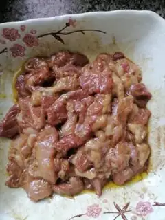 Make Celery fried meat step 0