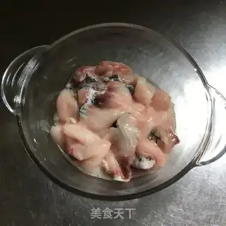Make Spicy fish soup step 1