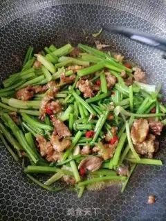 Make Celery fried meat step 4