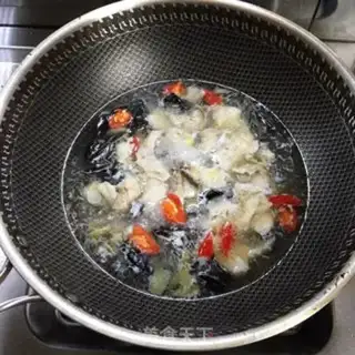 Make Spicy fish soup step 7
