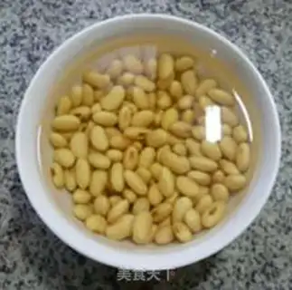 Make Porridge of soybean pigbones step 0