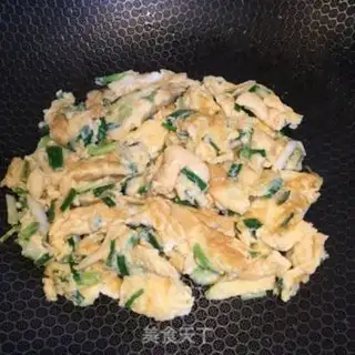Make Onion eggs fried tomatoes step 3
