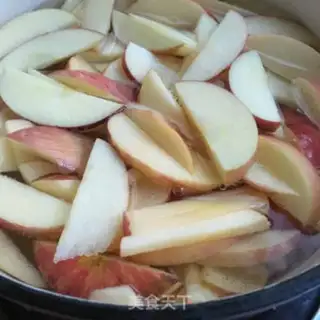 Make Little apple water step 3