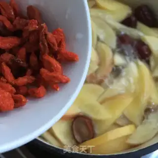 Make Little apple water step 7