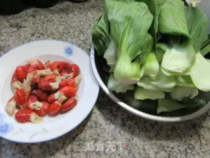 Make Lobster-tailed chowder step 0