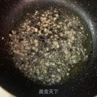 Make Black bean drum evaporated ribs step 1