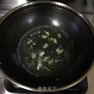 Make Oscillated fishball soup step 1
