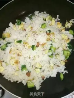 Make Apricot egg fried rice step 8