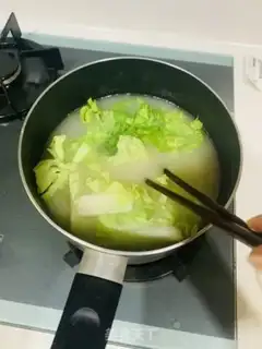 Make Japanese soup with double sides step 5