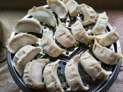 Make The cabbage soup dumplings step 1