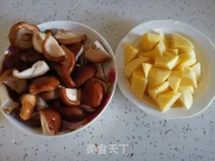 Make Frozen chickens with mushroom potatoes step 9