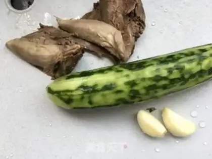Make The cucumber with the chest step 1