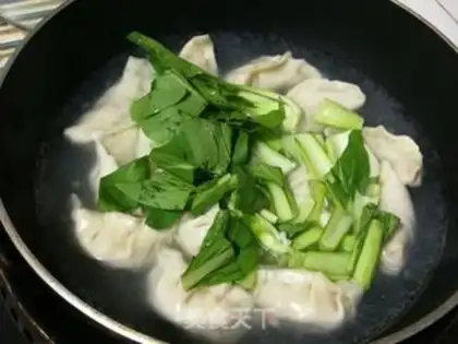 Make The cabbage soup dumplings step 4