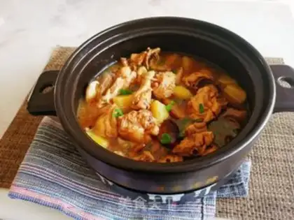 Make Frozen chickens with mushroom potatoes step 12