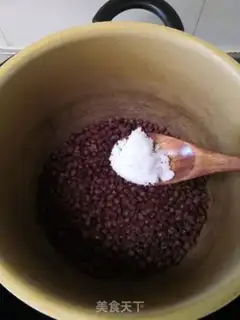 Make Red beans, milk tea step 18