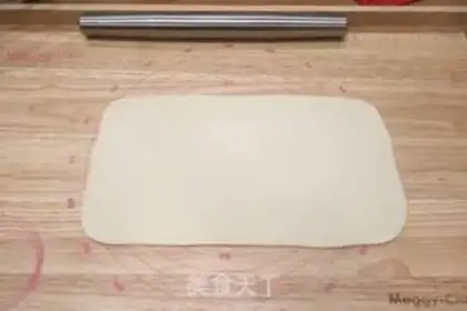 Make Bronze snails, double-coloured knife to cut the buns step 9